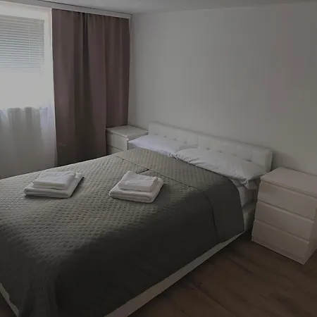Zwei Zimmer Wohnung Mit Kueche Kuchen Exterior photo